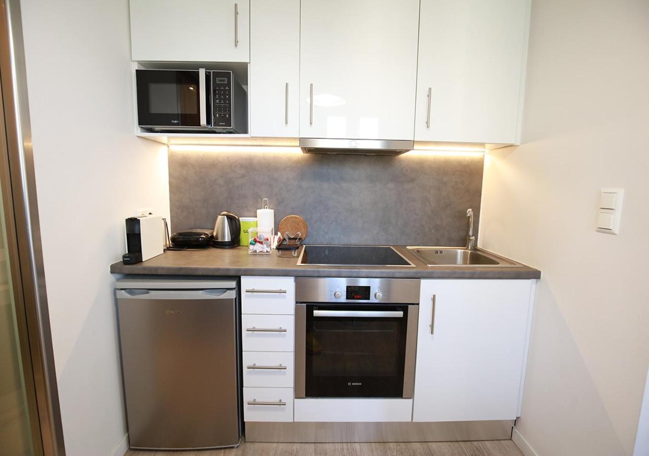 Emily In Athens - Central Chic Flat With Terrace Syntagma E1 Ngoại thất bức ảnh